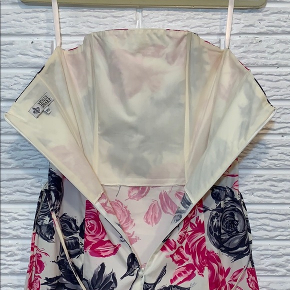 XS floral dress by Holly Sharp. - Picture 5 of 12